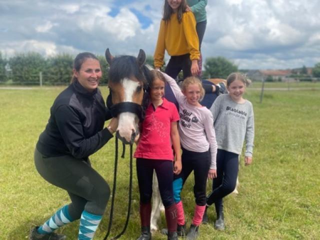 La Voltige, Une nouvelle discipline proposé au sein de l'Ecole d'Equitation